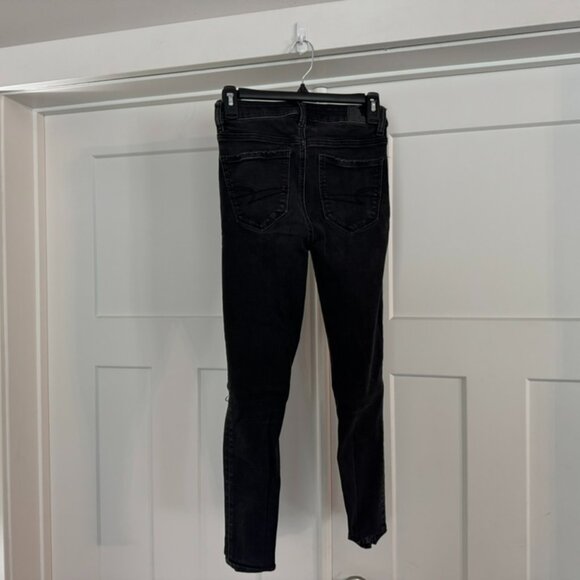 American Eagle Black Distressed Skinny Jeans Women’s Size 2 Short - Picture 2 of 3